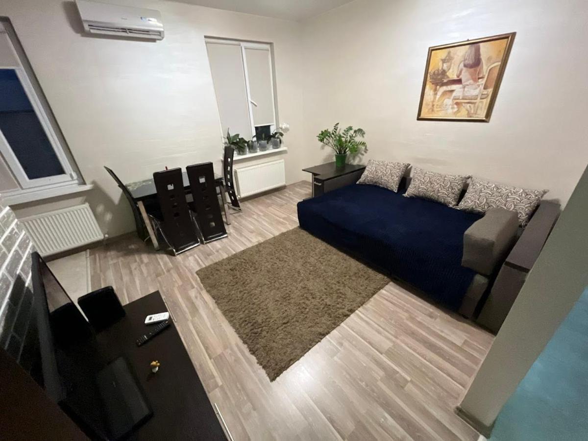 2 Bedroom Apartment *